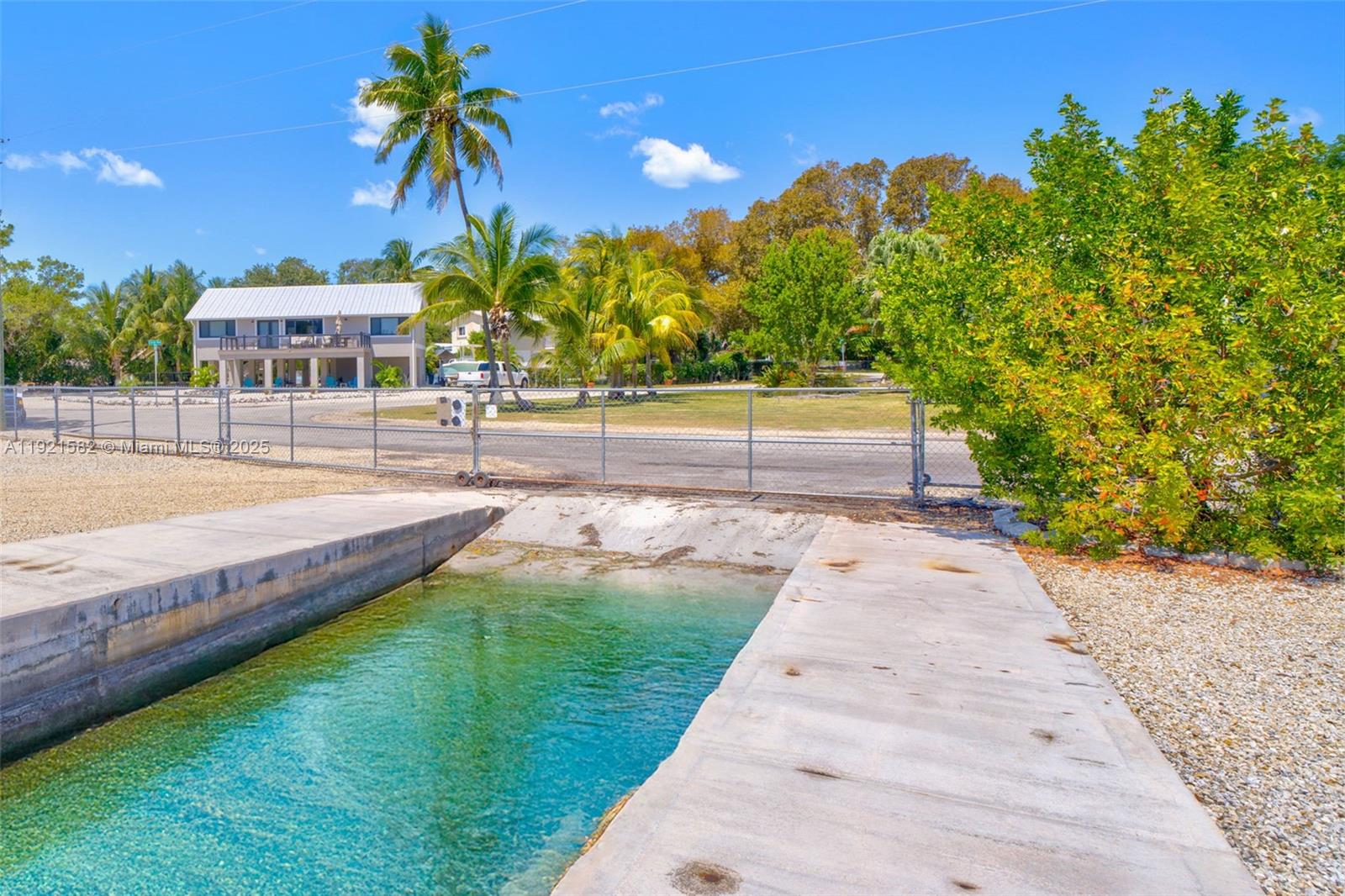 360 Sound Drive Key Largo, FL 33037 - Photo 40 of 43 HOA ramp