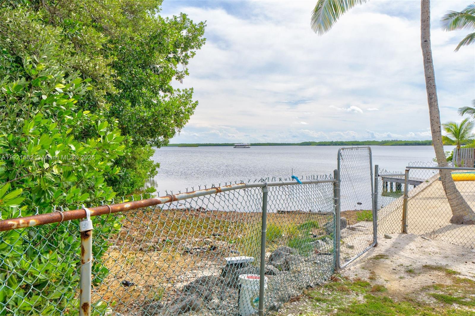 360 Sound Drive Key Largo, FL 33037 - Photo 4 of 43