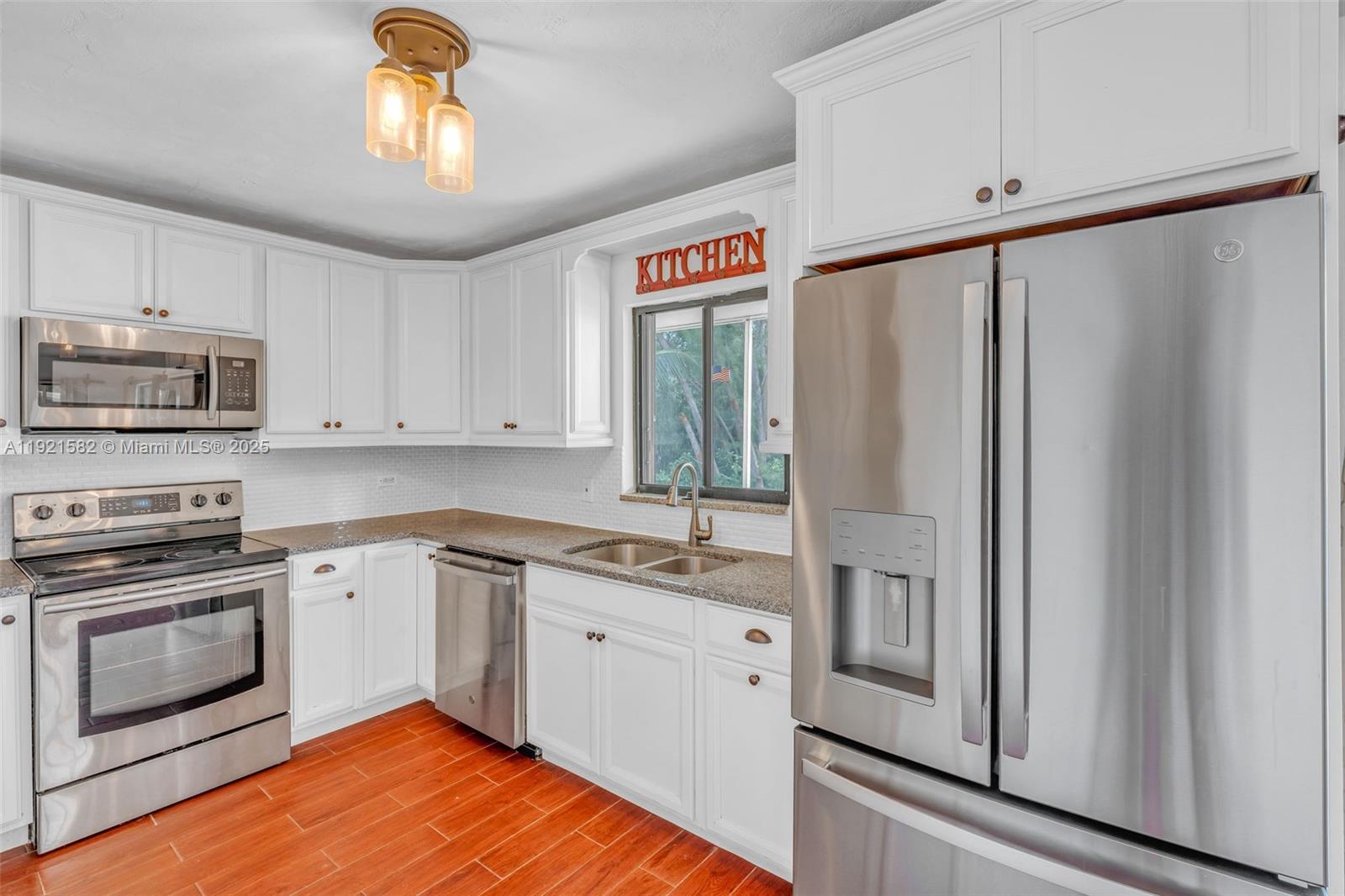 360 Sound Drive Key Largo, FL 33037 - Photo 9 of 43