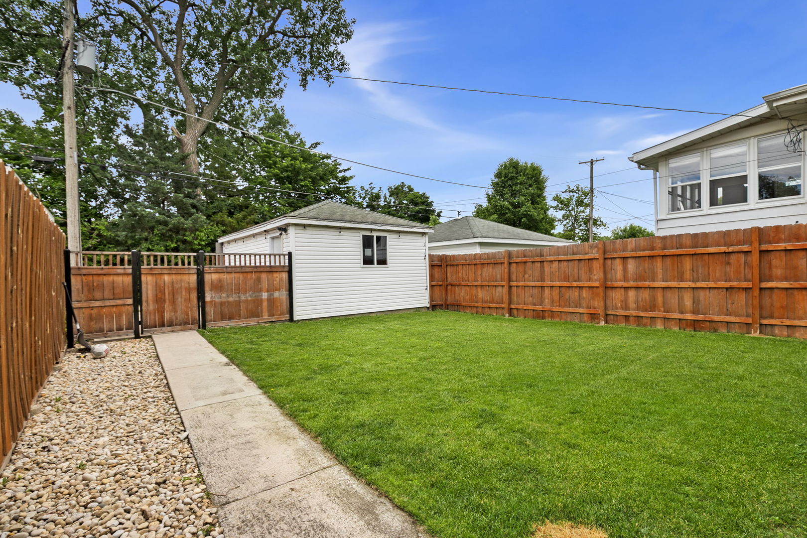 4237 Park Avenue Brookfield, IL 60513 - Photo 18 of 20 a view of backyard with green space
