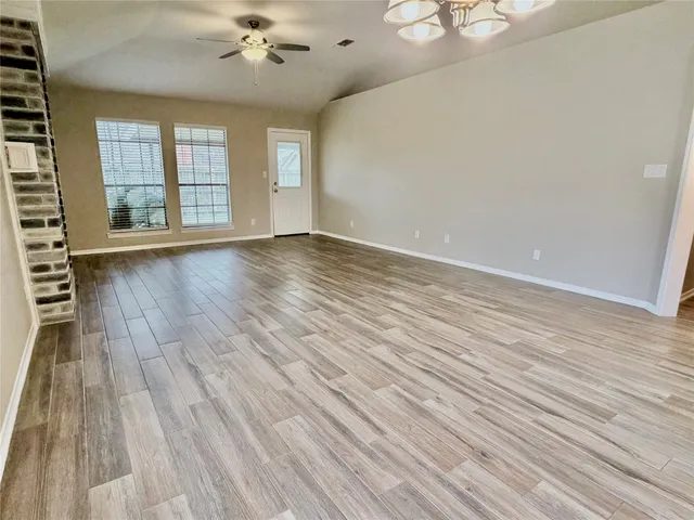 $1,700 | 2712 Monroe Avenue, Rosenberg, TX 77471