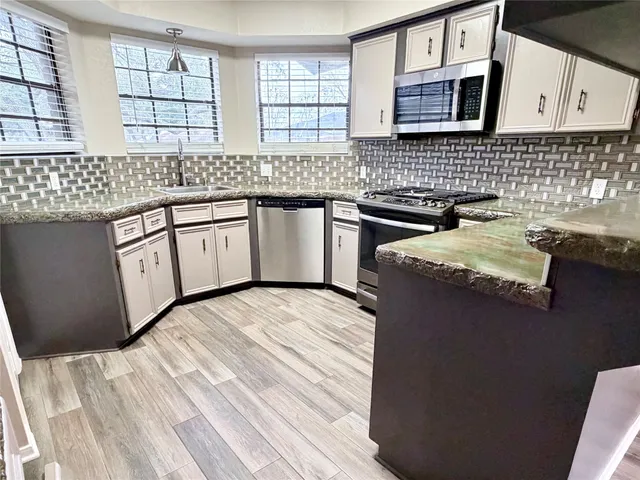 $1,700 | 2712 Monroe Avenue, Rosenberg, TX 77471