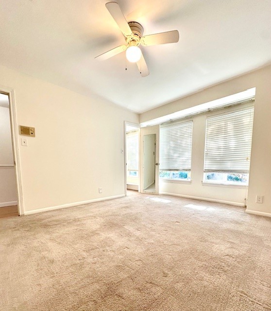 6332 Chevy Chase Drive, Unit 16 Houston, TX 77057 - Photo 24 of 32 a view of an empty room with a window
