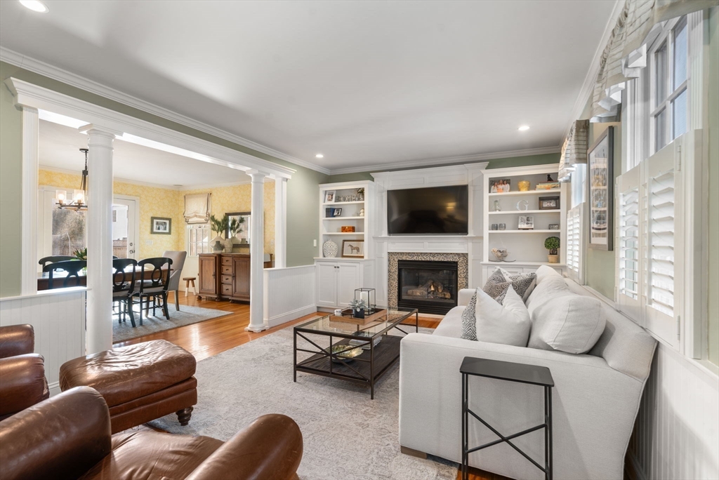 48 Patton Road Wellesley, MA 02482 - Photo 3 of 34