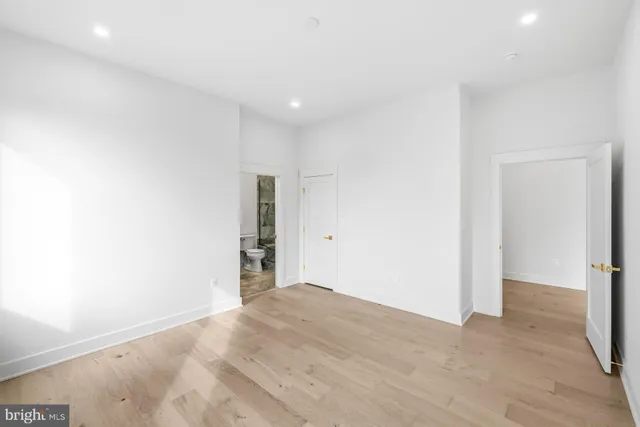 $2,485,000 | 719 Meadow Lane Southwest, Vienna, VA 22180