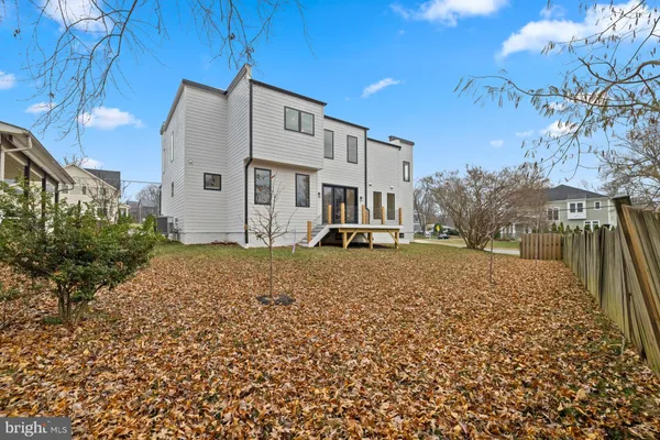 $2,485,000 | 719 Meadow Lane Southwest, Vienna, VA 22180