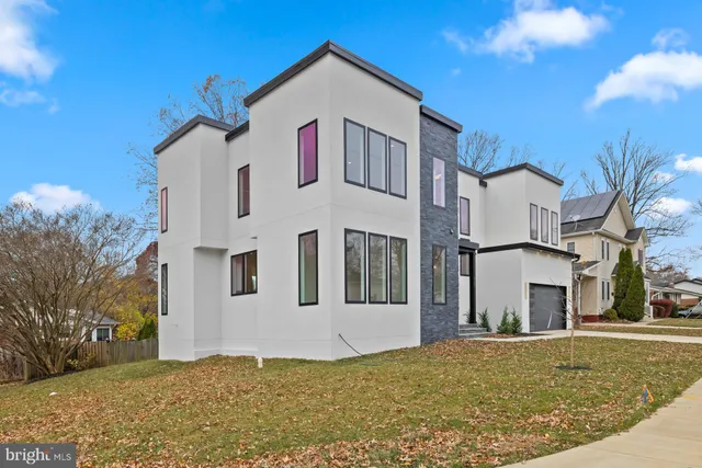 $2,485,000 | 719 Meadow Lane Southwest, Vienna, VA 22180