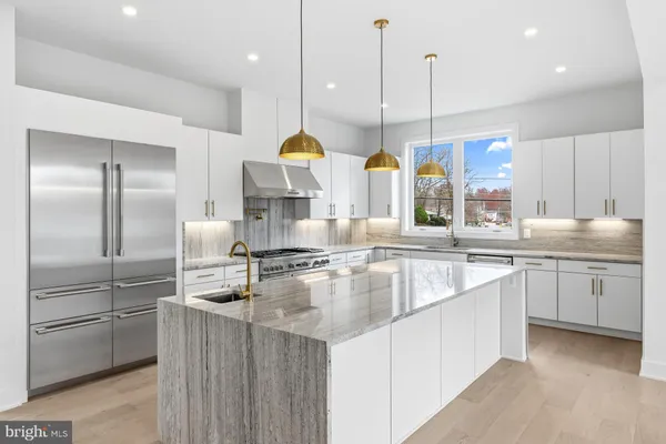 $2,485,000 | 719 Meadow Lane Southwest, Vienna, VA 22180