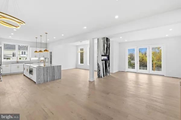 $2,485,000 | 719 Meadow Lane Southwest, Vienna, VA 22180