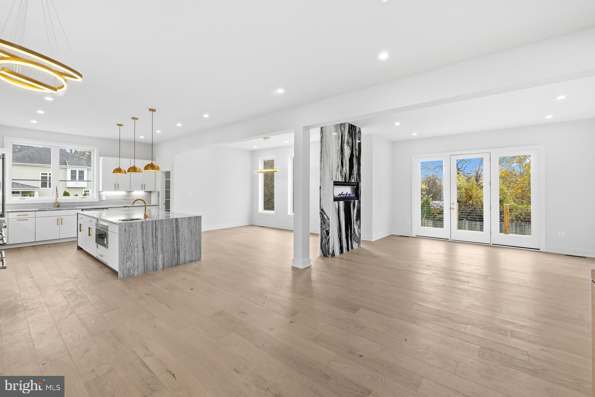 719 Meadow Lane Southwest Vienna, VA 22180 - Photo 18 of 118