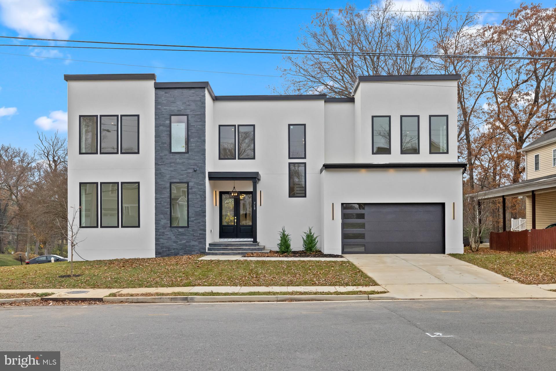 719 Meadow Lane Southwest Vienna, VA 22180 - Photo 2 of 118