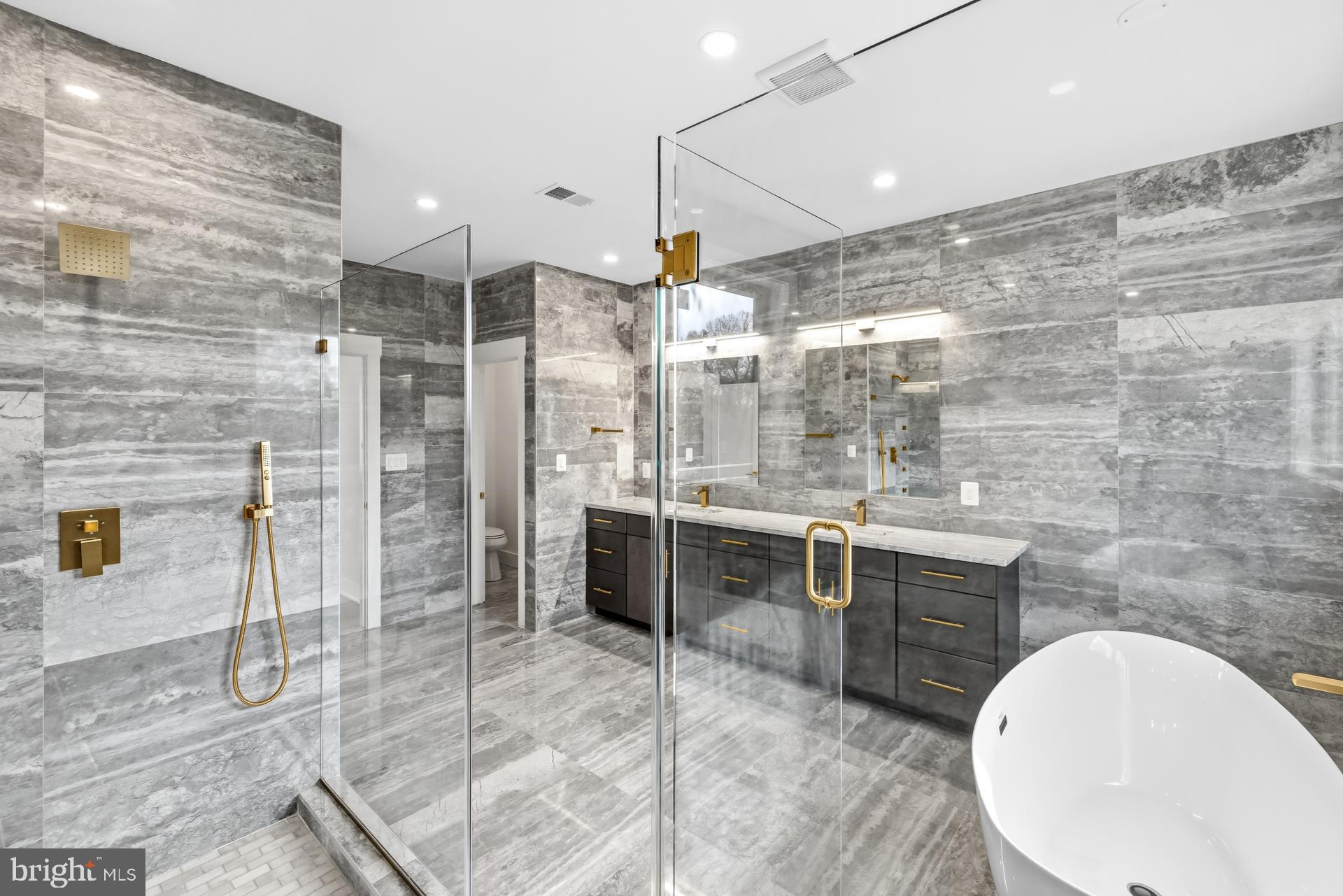 719 Meadow Lane Southwest Vienna, VA 22180 - Photo 21 of 118