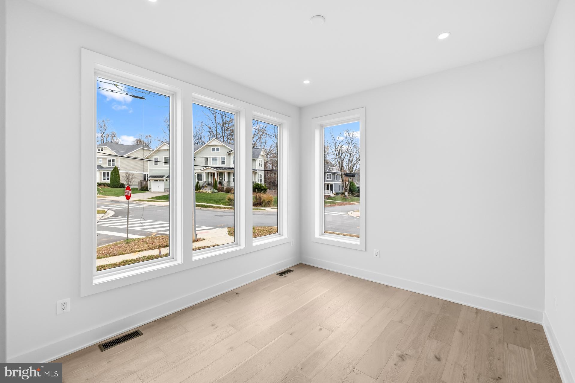 719 Meadow Lane Southwest Vienna, VA 22180 - Photo 23 of 118