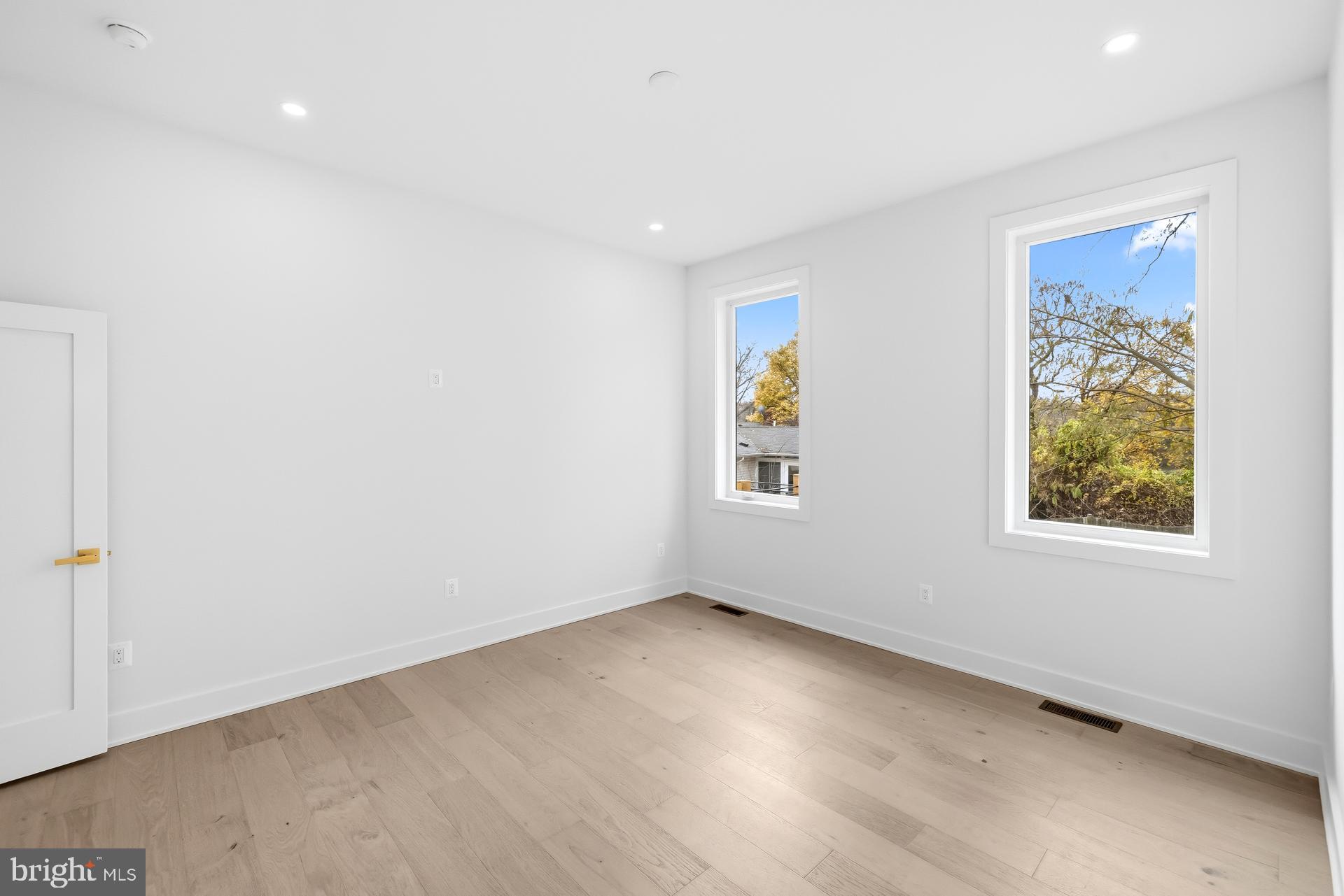 719 Meadow Lane Southwest Vienna, VA 22180 - Photo 26 of 118