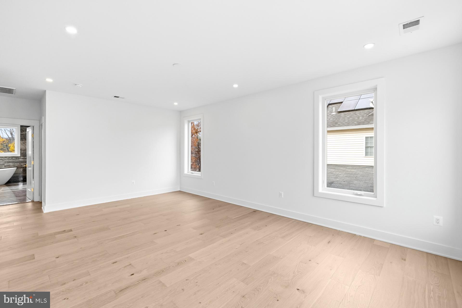 719 Meadow Lane Southwest Vienna, VA 22180 - Photo 28 of 118