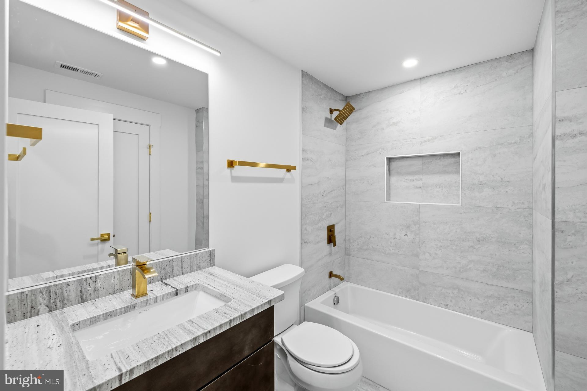 719 Meadow Lane Southwest Vienna, VA 22180 - Photo 30 of 118