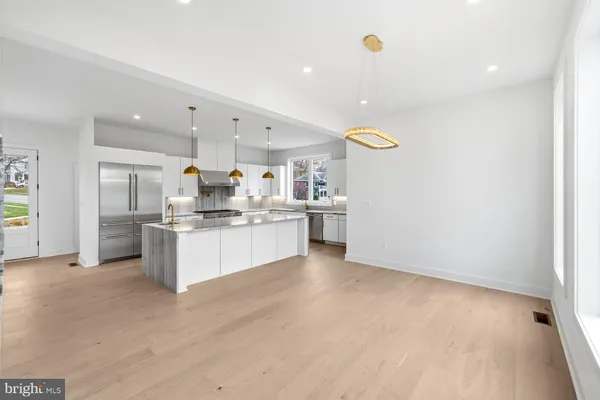 $2,485,000 | 719 Meadow Lane Southwest, Vienna, VA 22180