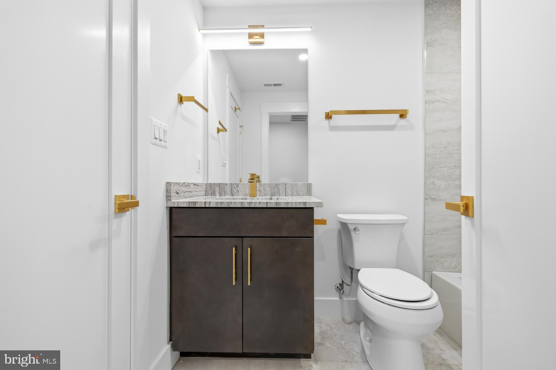 719 Meadow Lane Southwest Vienna, VA 22180 - Photo 34 of 118