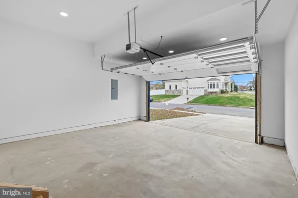 $2,485,000 | 719 Meadow Lane Southwest, Vienna, VA 22180