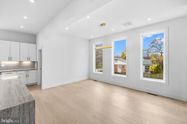 $2,485,000 | 719 Meadow Lane Southwest, Vienna, VA 22180