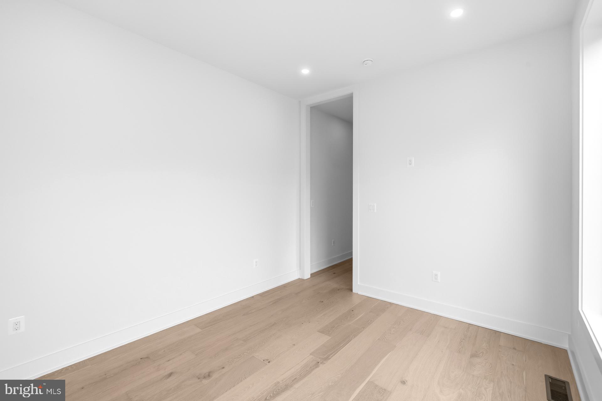 719 Meadow Lane Southwest Vienna, VA 22180 - Photo 41 of 118