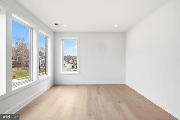 $2,485,000 | 719 Meadow Lane Southwest, Vienna, VA 22180