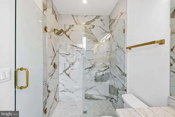 $2,485,000 | 719 Meadow Lane Southwest, Vienna, VA 22180