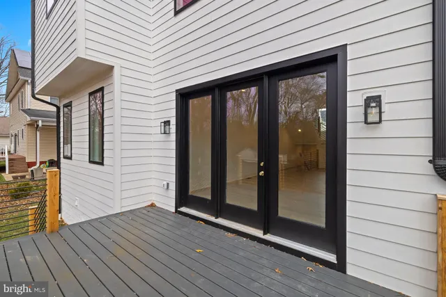 $2,485,000 | 719 Meadow Lane Southwest, Vienna, VA 22180