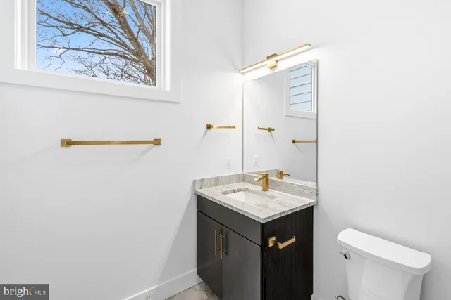 $2,485,000 | 719 Meadow Lane Southwest, Vienna, VA 22180