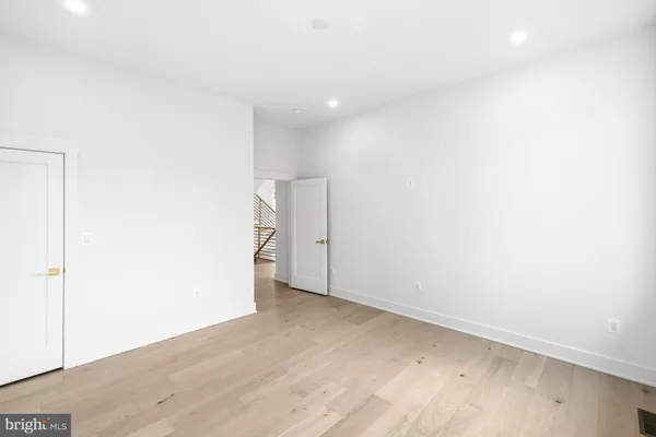 $2,485,000 | 719 Meadow Lane Southwest, Vienna, VA 22180