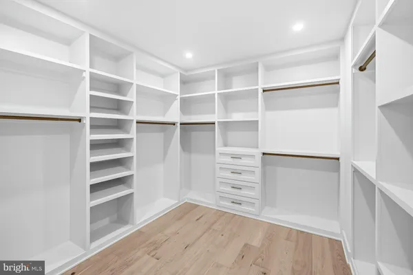 $2,485,000 | 719 Meadow Lane Southwest, Vienna, VA 22180