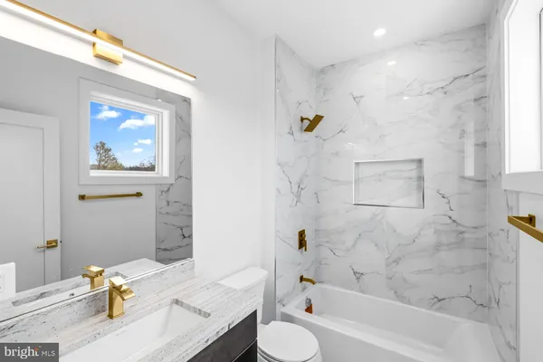 $2,485,000 | 719 Meadow Lane Southwest, Vienna, VA 22180