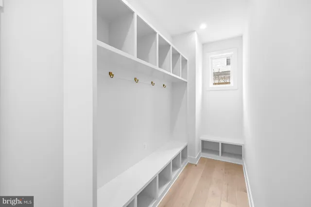 $2,485,000 | 719 Meadow Lane Southwest, Vienna, VA 22180