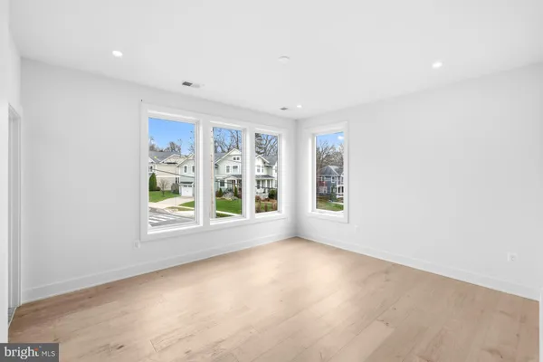 $2,485,000 | 719 Meadow Lane Southwest, Vienna, VA 22180