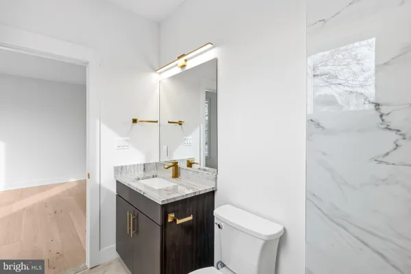 $2,485,000 | 719 Meadow Lane Southwest, Vienna, VA 22180