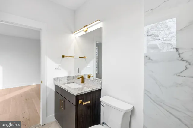 $2,485,000 | 719 Meadow Lane Southwest, Vienna, VA 22180