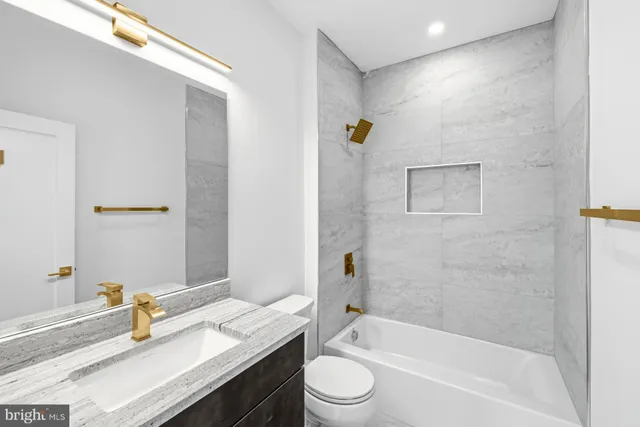 $2,485,000 | 719 Meadow Lane Southwest, Vienna, VA 22180