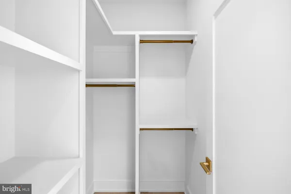 $2,485,000 | 719 Meadow Lane Southwest, Vienna, VA 22180