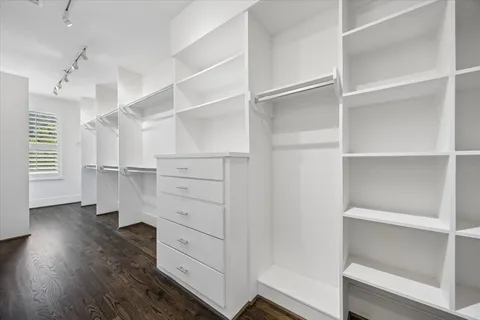 $1,075,000 | 2111 Huldy Street, Houston, TX 77019