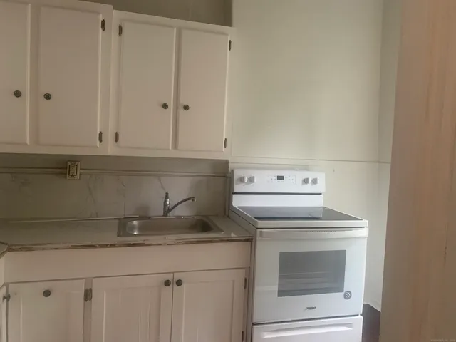 $2,000 | 14 Turner Street, Unit 1, Windham, CT 06226