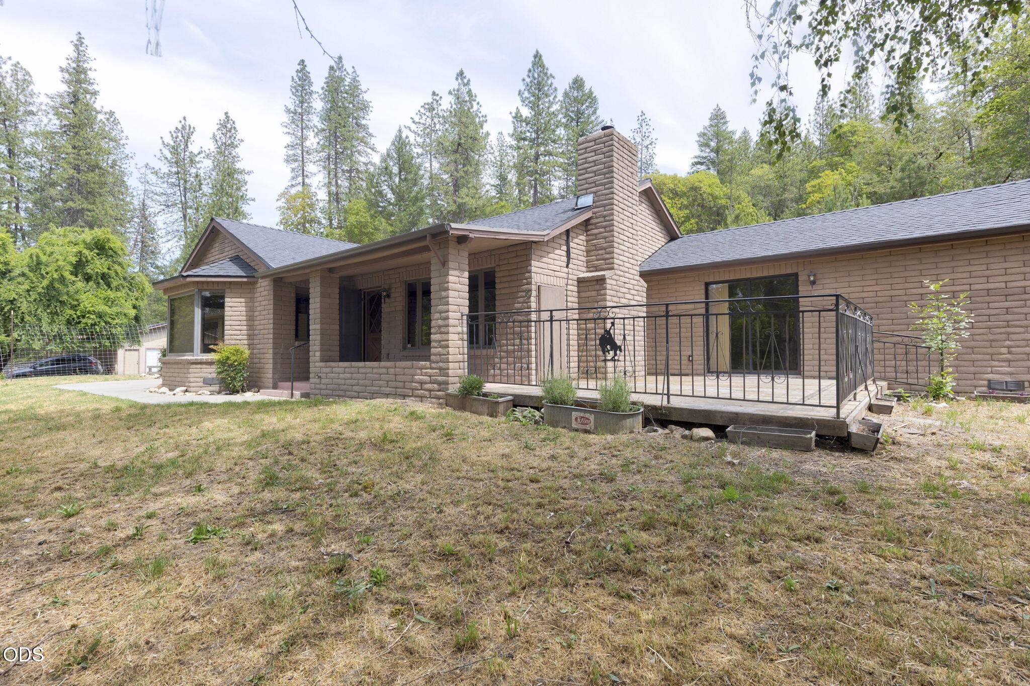 782 Covered Bridge Road Rogue River, OR 97537 - Photo 2 of 56 Gallery Image 2