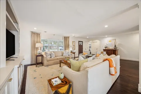 $699,000 | 9829 Pine Lake Drive, Houston, TX 77055