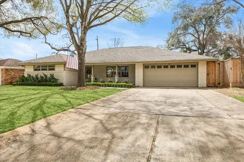 $699,000 | 9829 Pine Lake Drive, Houston, TX 77055