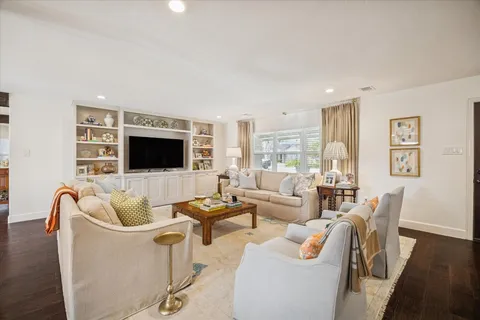 $699,000 | 9829 Pine Lake Drive, Houston, TX 77055