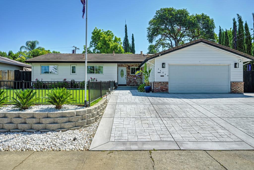 4404 Rollingrock Way Carmichael, CA 95608 - Photo 3 of 45