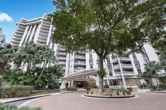 $435,000 | 1000 Quayside Terrace, Unit 1107, Miami, FL 33138