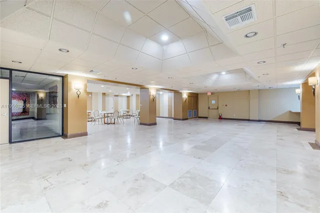 $435,000 | 1000 Quayside Terrace, Unit 1107, Miami, FL 33138