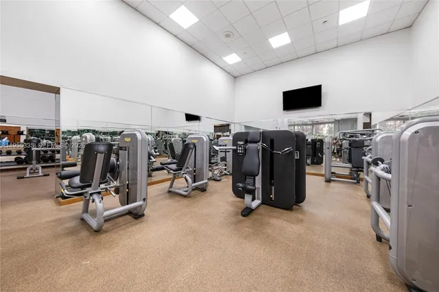 $435,000 | 1000 Quayside Terrace, Unit 1107, Miami, FL 33138