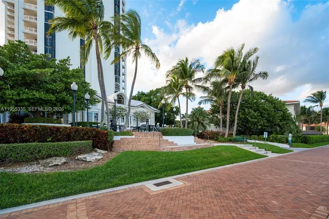 $435,000 | 1000 Quayside Terrace, Unit 1107, Miami, FL 33138