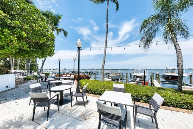 $435,000 | 1000 Quayside Terrace, Unit 1107, Miami, FL 33138